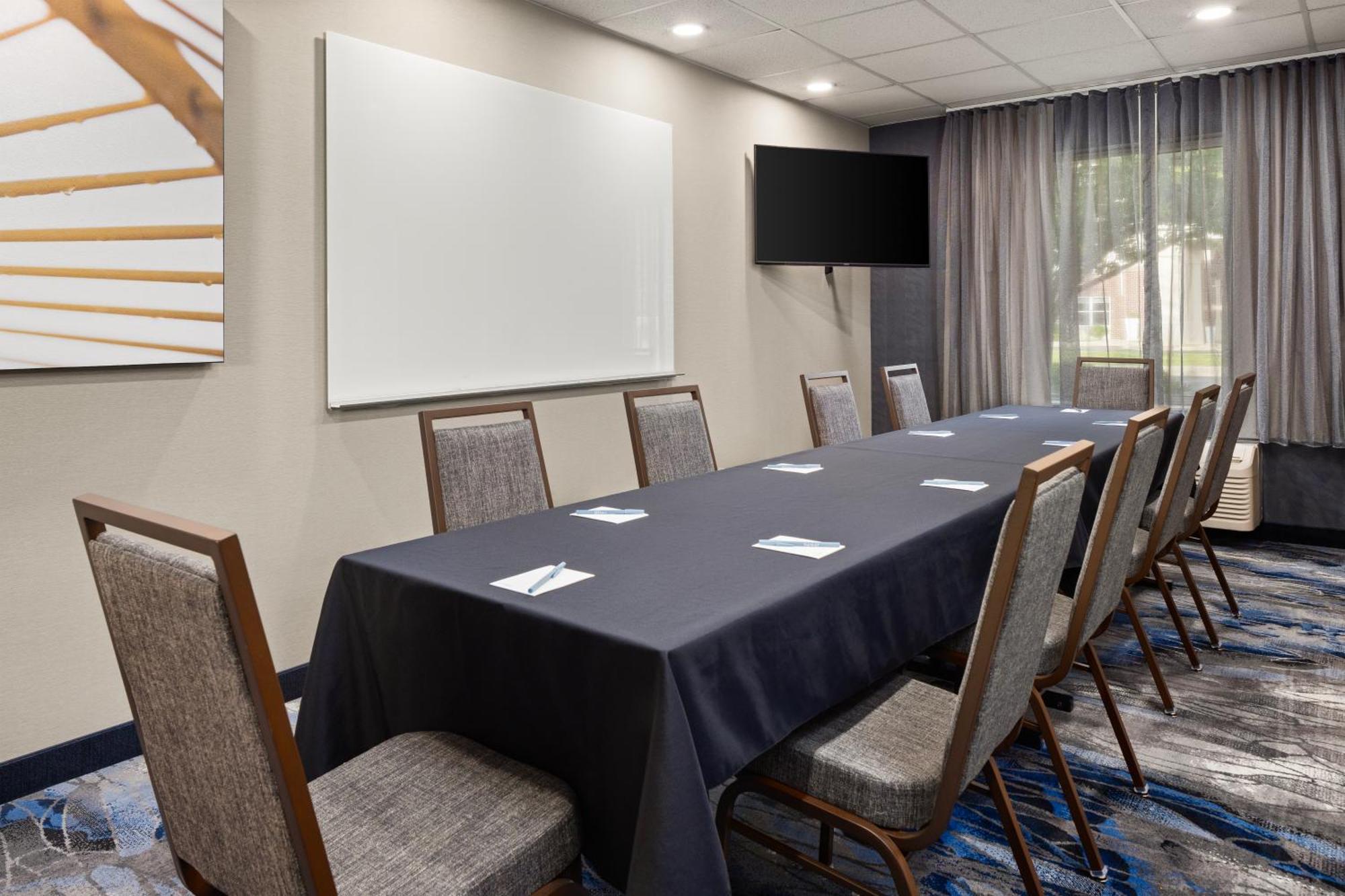 Fairfield & By Marriott Columbus East Hotel 3*