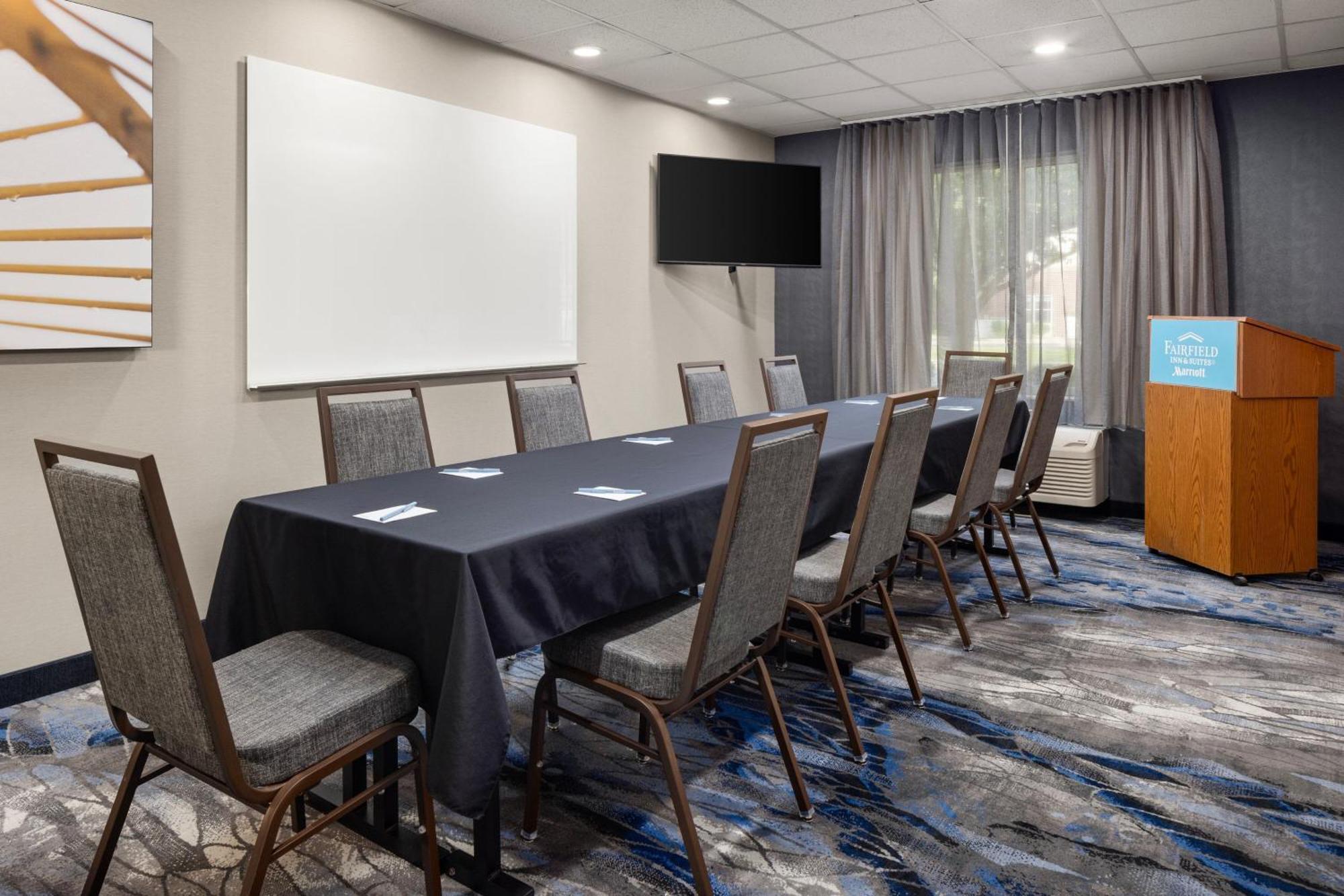 Fairfield & By Marriott Columbus East Hotel