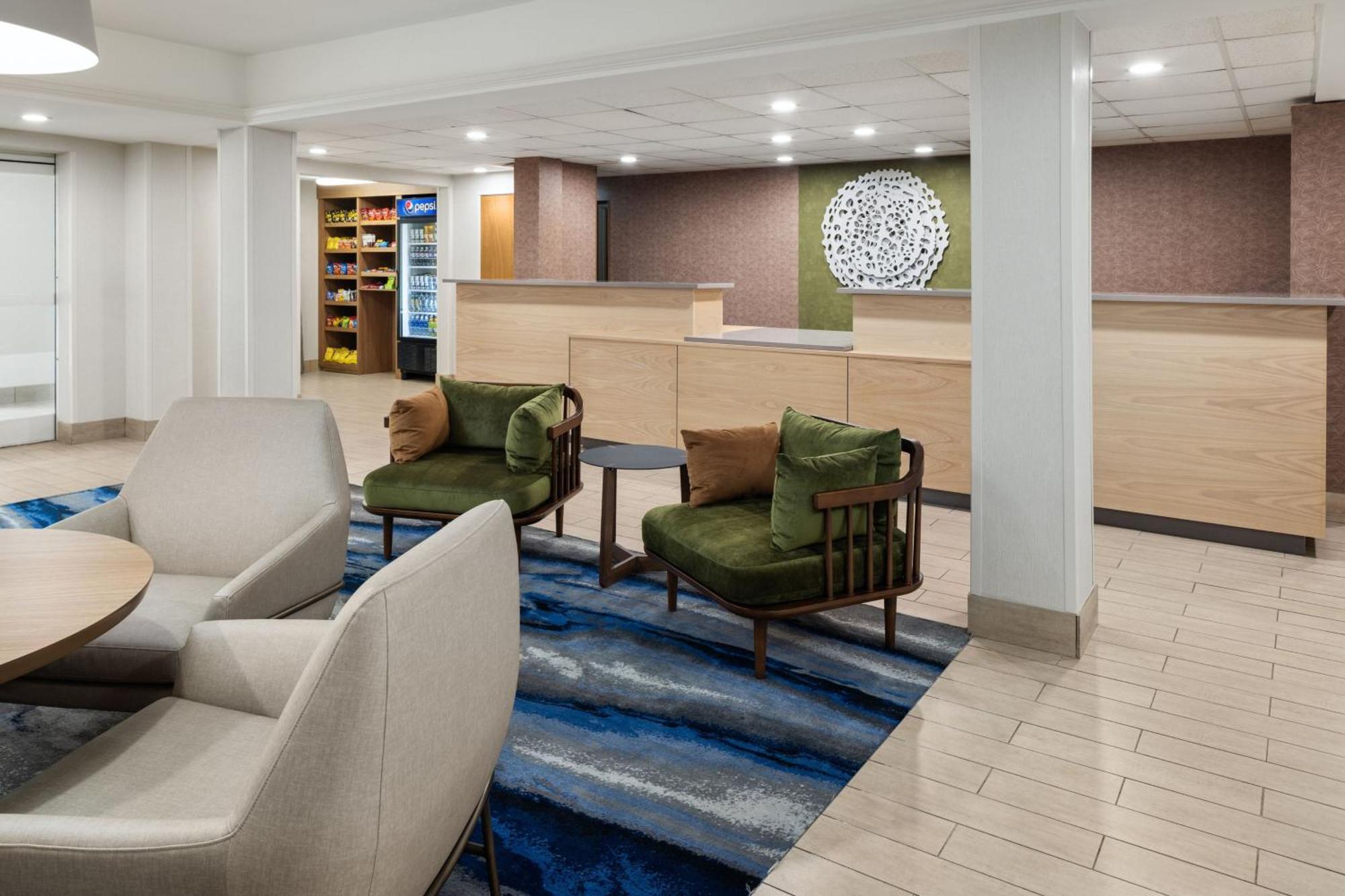 Fairfield & By Marriott Columbus East 3*